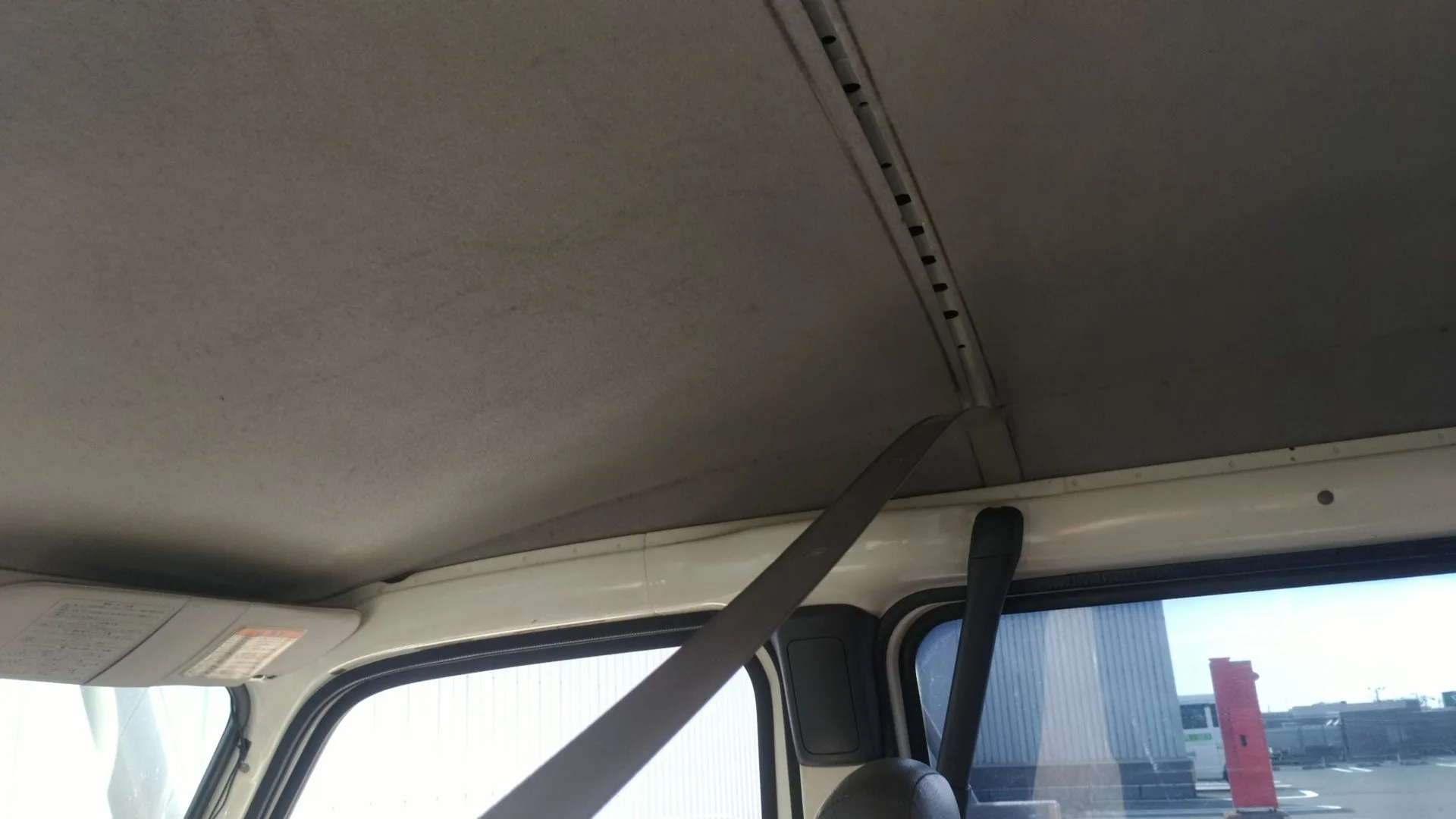 車中泊に欠かせない 車内の天井内張りを剥がしてledテープライトで照らす Teamseekなかむら 車中泊に欠かせない 車内の天井内張りを剥がしてledテープライトで照らす Teamseekなかむら
