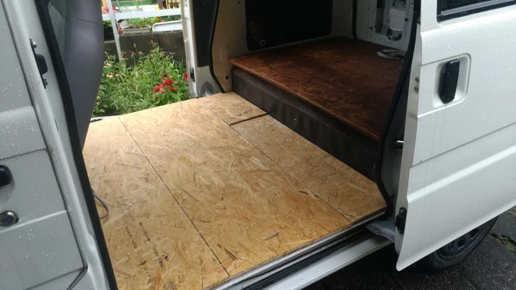 サンバーバンにベースになる床を貼る車中泊仕様diy ついでに断熱と防音も Teamseekなかむら サンバーバンにベースになる床を貼る車中泊仕様diy ついでに断熱と防音も Teamseekなかむら